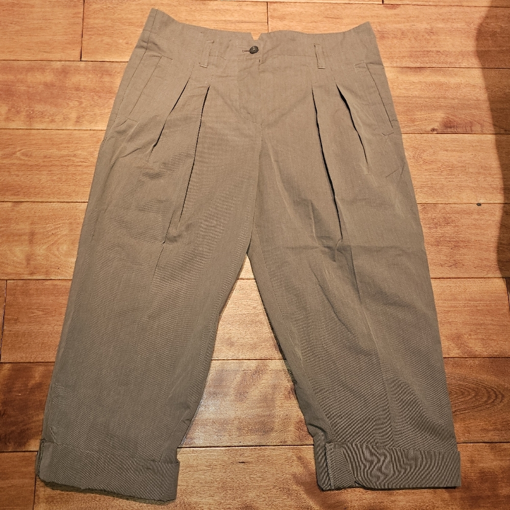 Pants Capri style